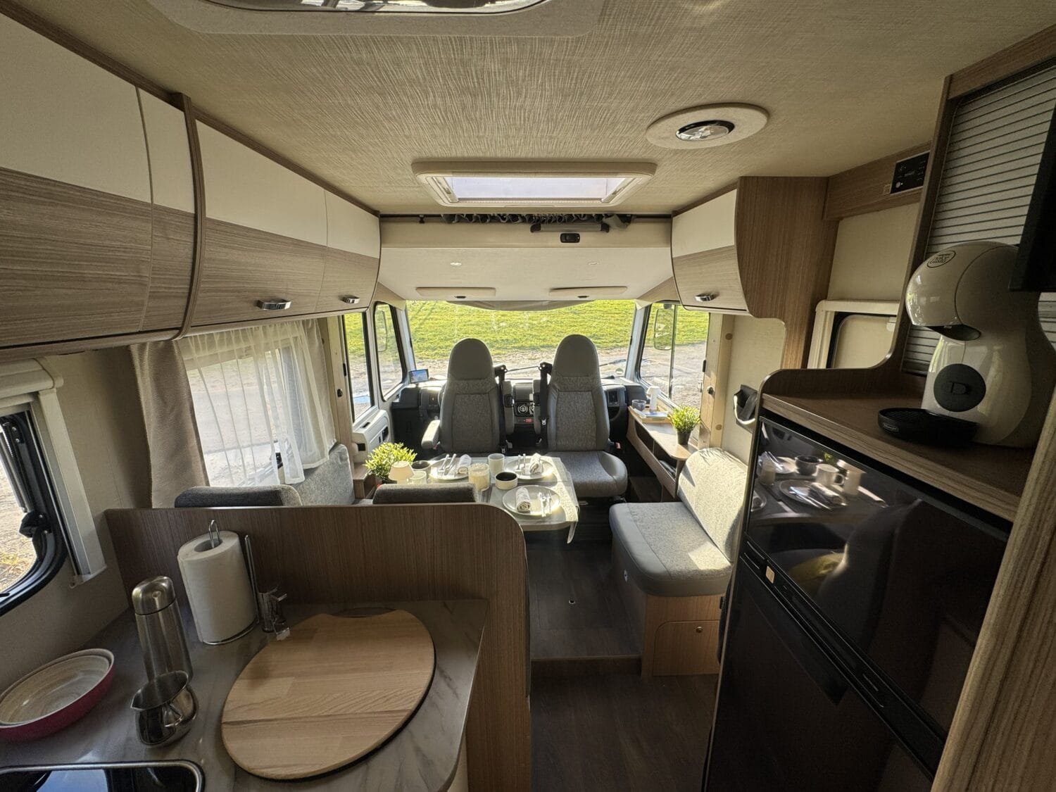 interior-autocaravana-integral-premium.jpeg