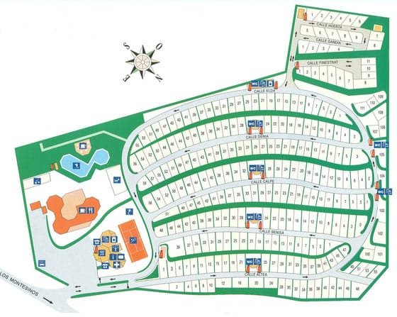 Plano del camping en Torrevieja con parcelas, servicios y distribución de instalaciones